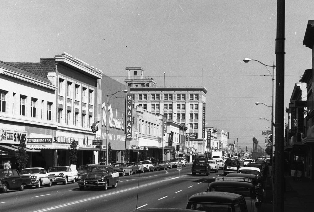 1962.jpg