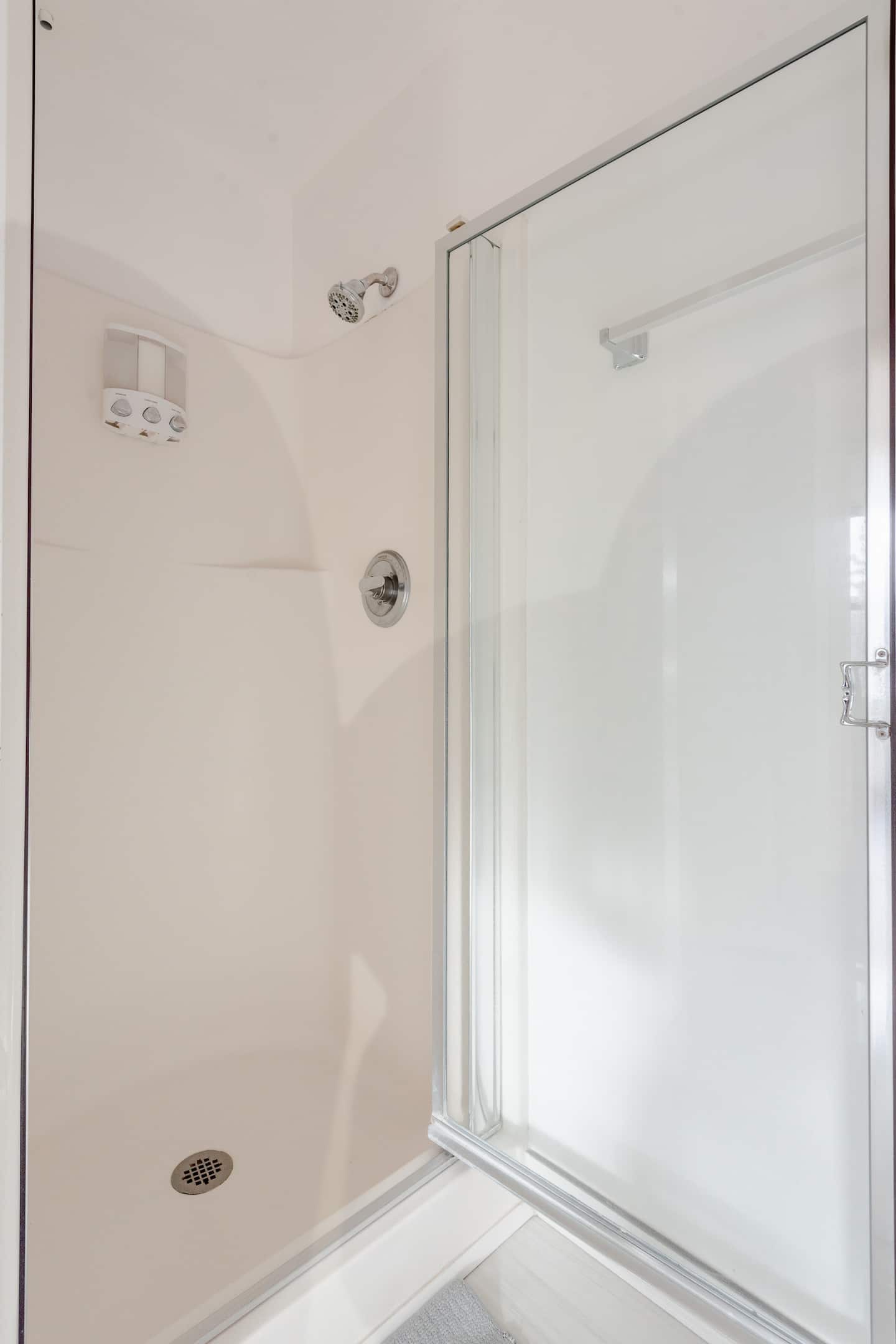Bathrooms - The Carson
