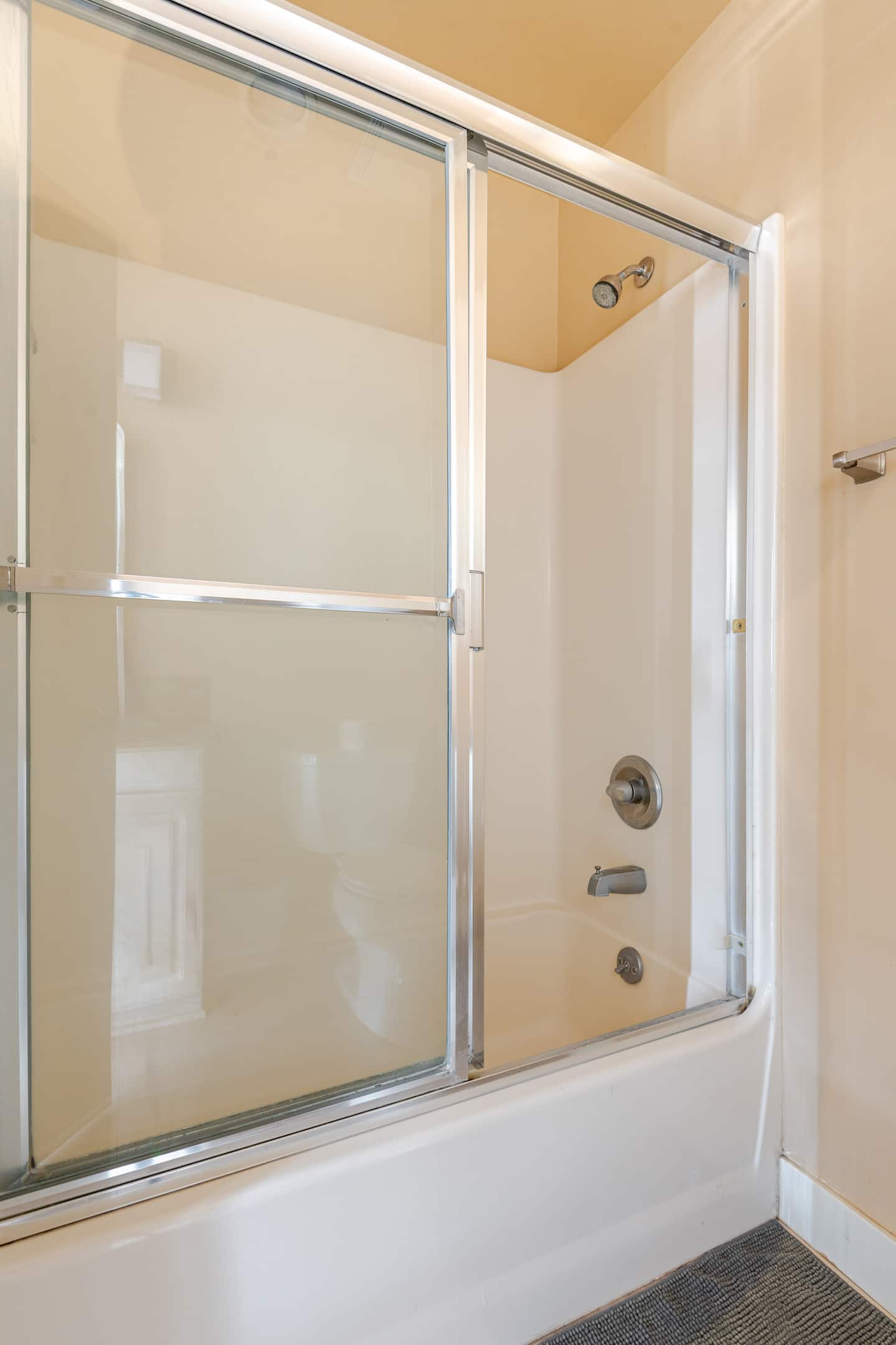Bathrooms - The Hawthorne