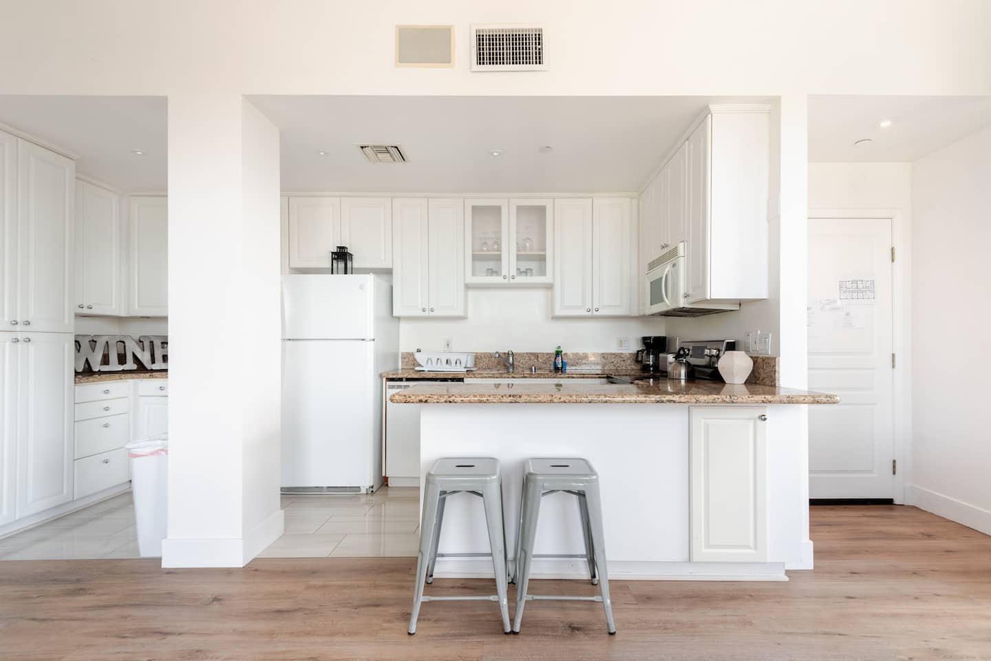 Kitchen - The Monterey