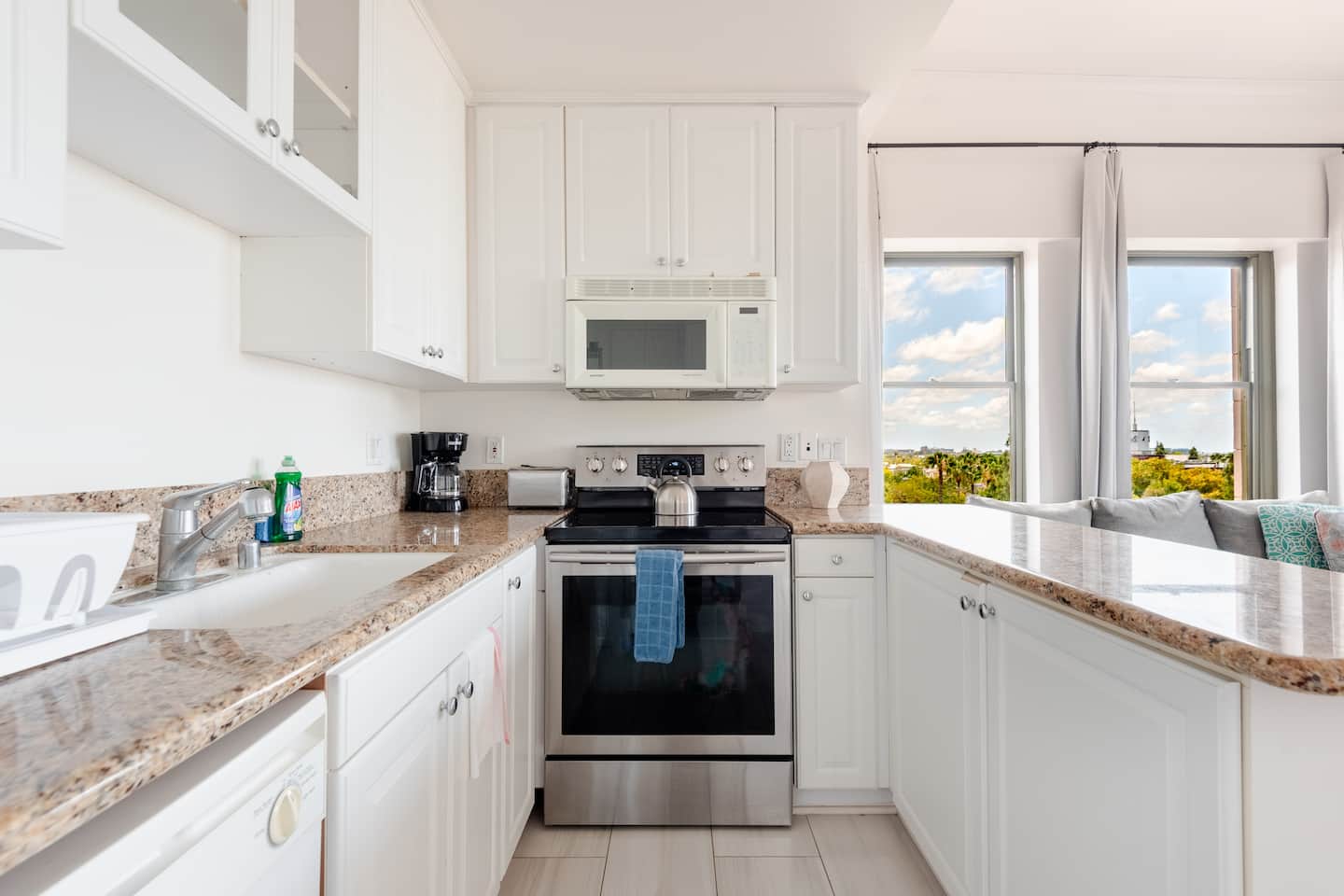 Kitchen - The Monterey