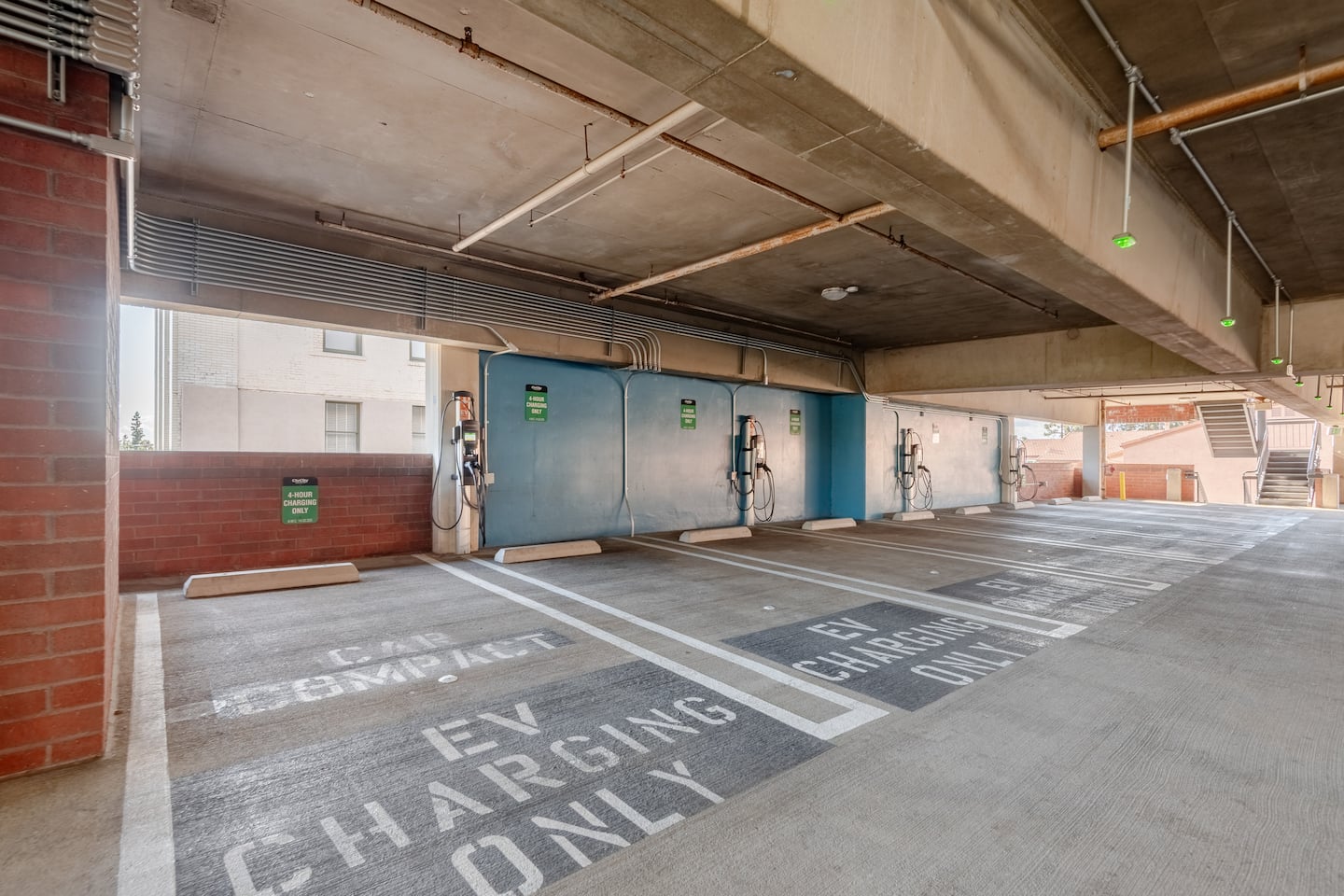 Parking & EV charging - The Building